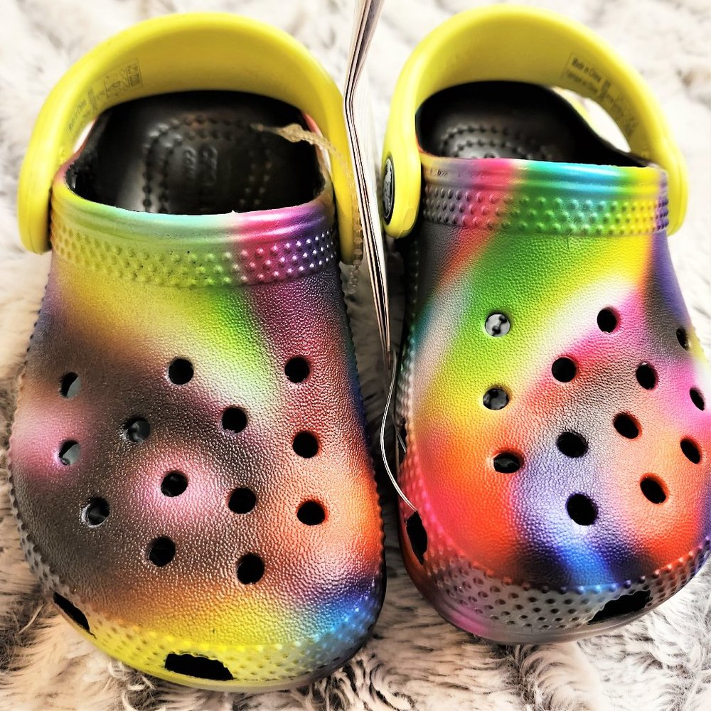 NWT Crocs Youth Size 4 Women equivalent 5.5 Multi Color 207587 Discount Shipping